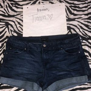 Blue Jean denim shorts.